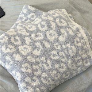 Barefoot Dreams blanket